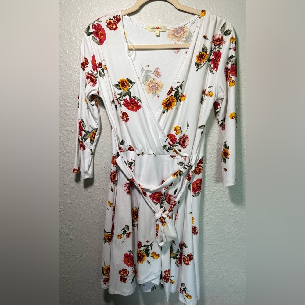 Wishful Park Sunflower Print Blouse - White and Yellow